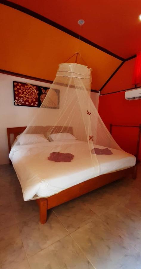 Long Beach Garden Resort เกาะลันตา ภายนอก รูปภาพ