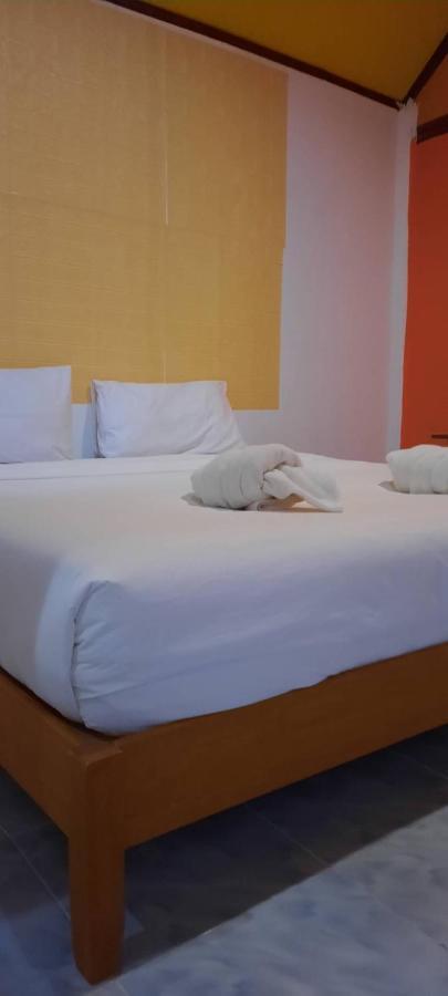 Long Beach Garden Resort เกาะลันตา ภายนอก รูปภาพ