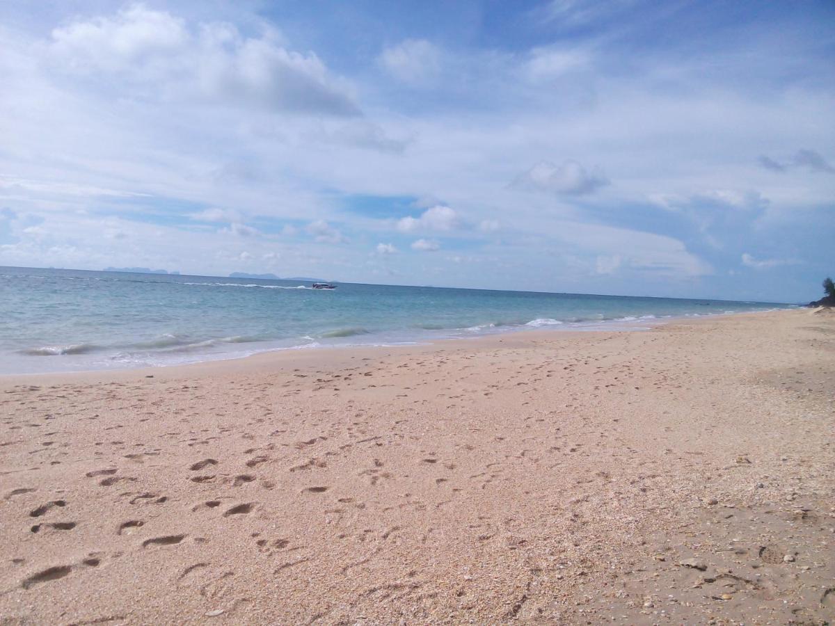 Long Beach Garden Resort เกาะลันตา ภายนอก รูปภาพ